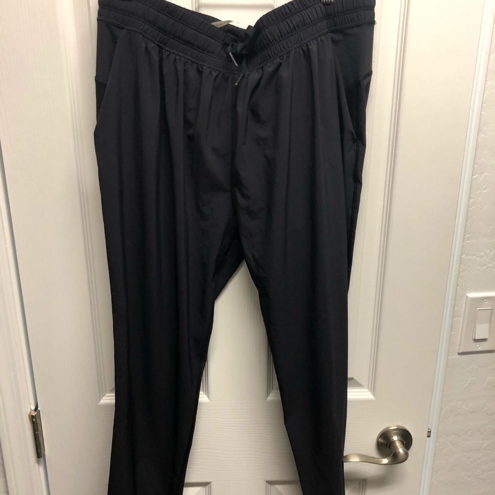 Lululemon size 10 pants. Black